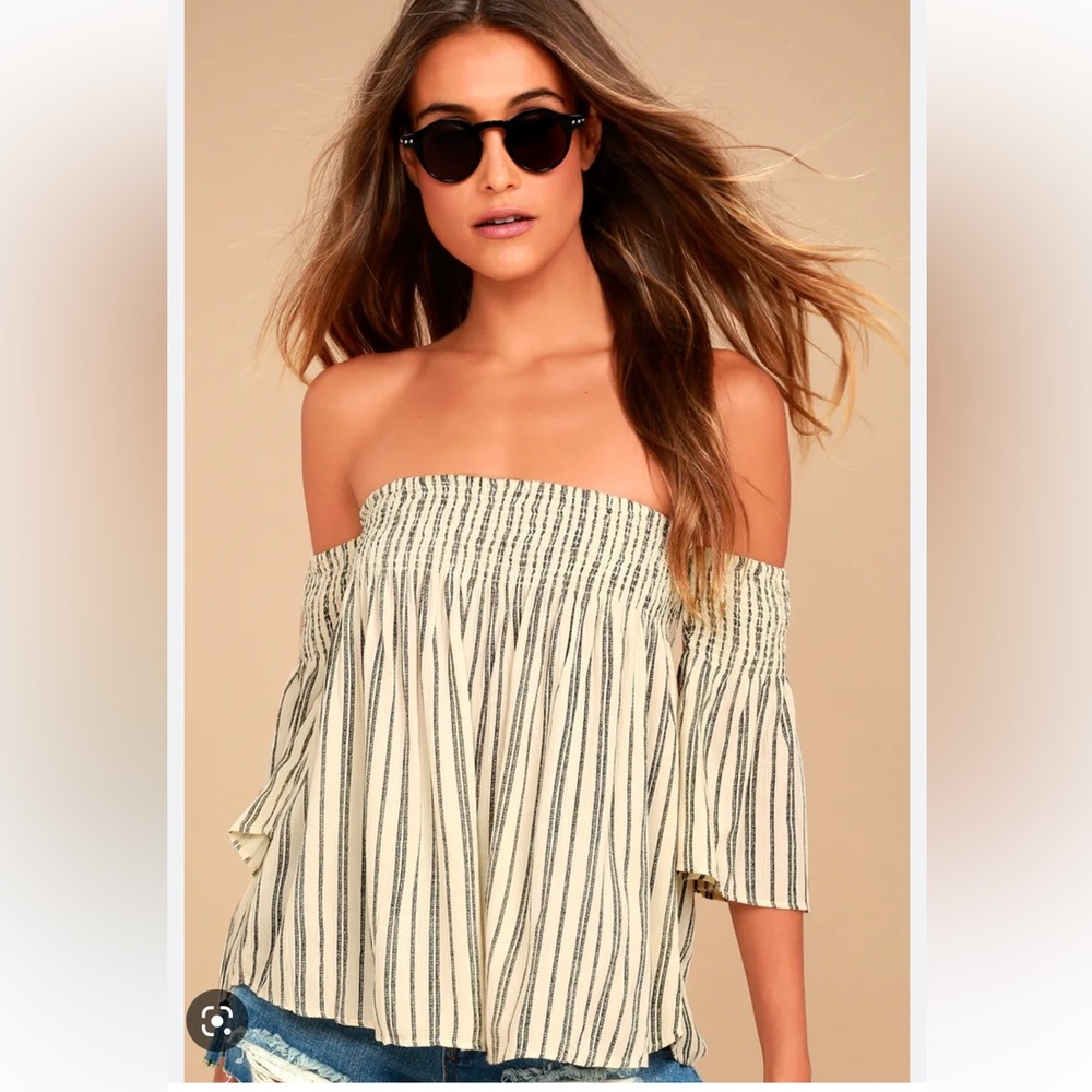 NWOT- Billabong Free Flows Cream Striped Off-the-Shoulder. Size small.